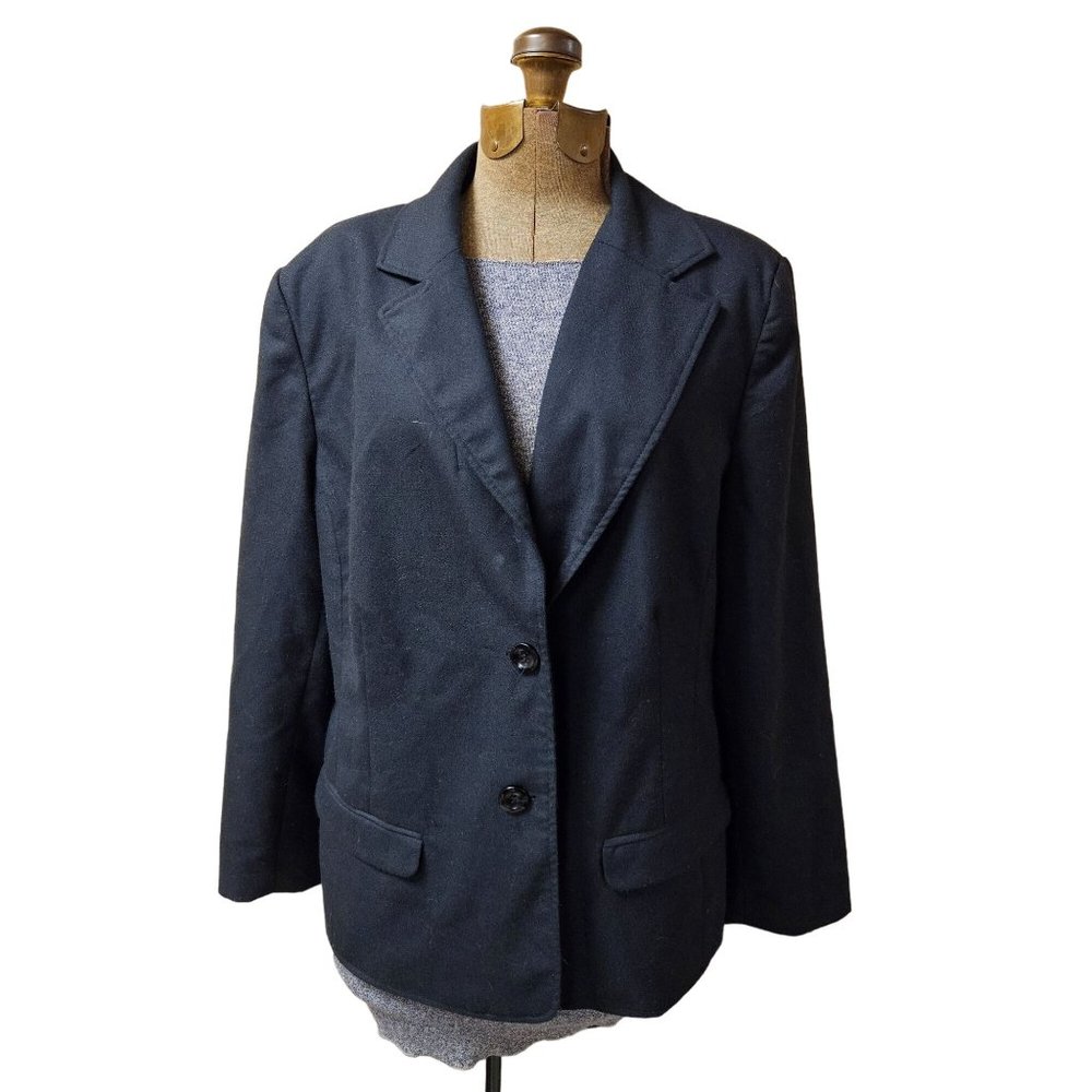 RQT Woman Blaze Size 16W Black Jacket Front Pockets Lined 2 Buttons Business